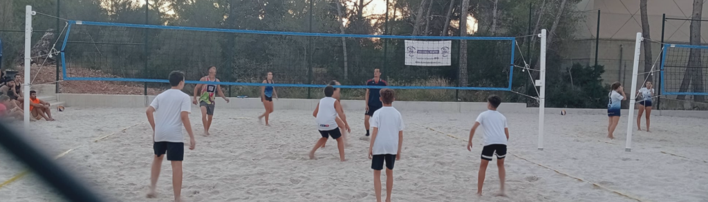 Comença l’escola de vòlei platja! 🏐